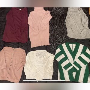Lot of SEVEN Very Gently Used Women’s Small Sweaters  DIVIDED H&M ANRABESS MISIA